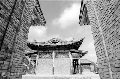 蘭州莊嚴(yán)寺，曾經(jīng)是一位帝王的皇宮內(nèi)苑