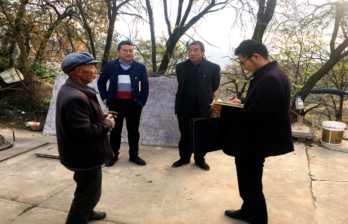 1578478271716303.jpg 武山縣紀監(jiān)委干部督查扶貧資金到位情況.jpg