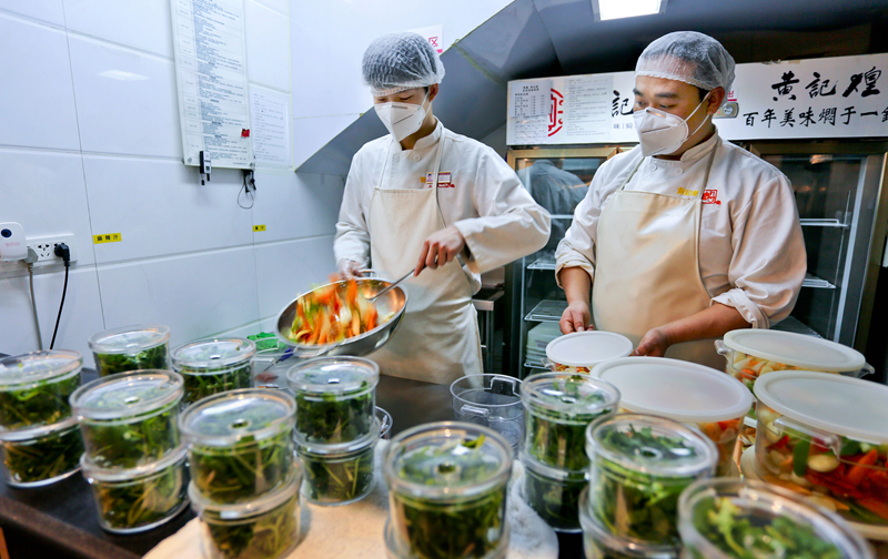 甘肅張掖：生產生活保障類行業逐步恢復營業（組圖）