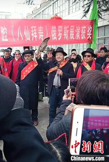 甘肅非遺民間文學“春官說詩”傳承人宅家上網“說鄉情”