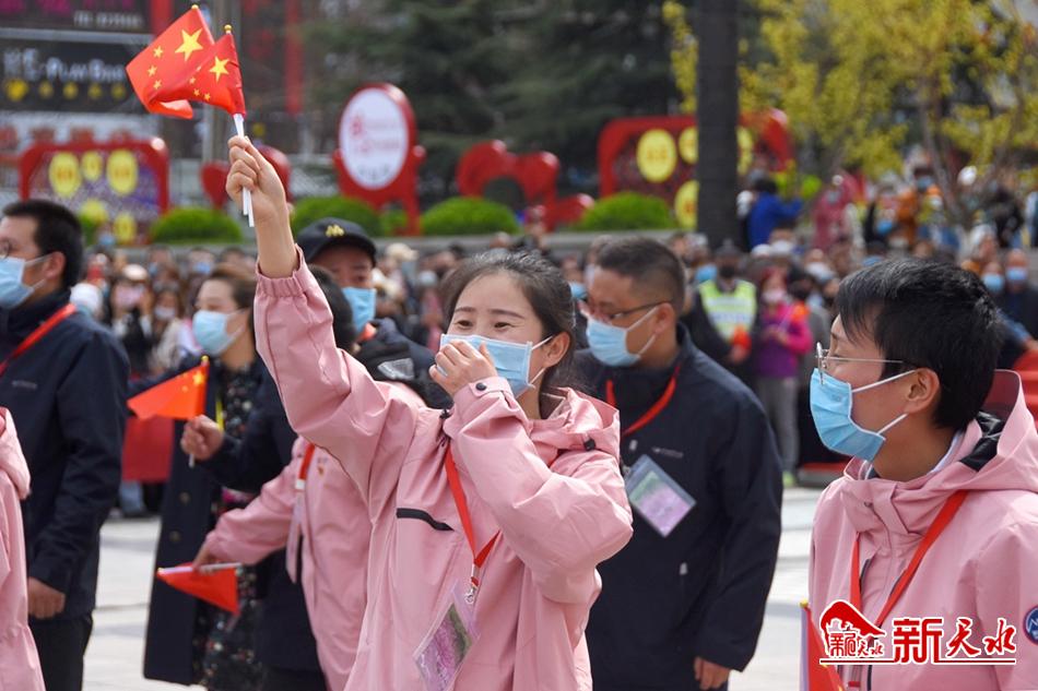 天水馳援武漢第二批19名醫護人員凱旋