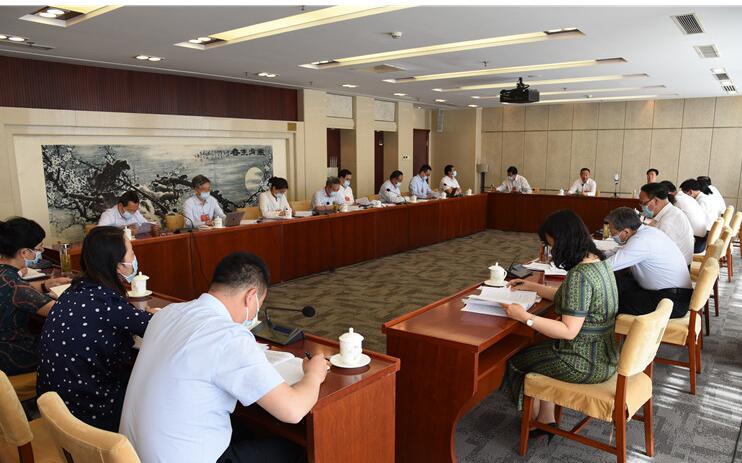 【兩會(huì)快訊】甘肅代表團(tuán)分組審議全國人大常委會(huì)工作報(bào)告，唐仁健參加第二小組會(huì)議并發(fā)言