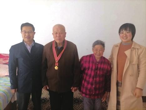 七里河區70名老同志獲頒中國人民志愿軍援朝出國作戰70周年紀念章