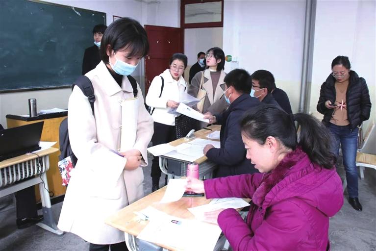 甘肅省舉辦師范類文化藝術類畢業生雙選會 149家單位提供6000余個崗位 500余人簽約