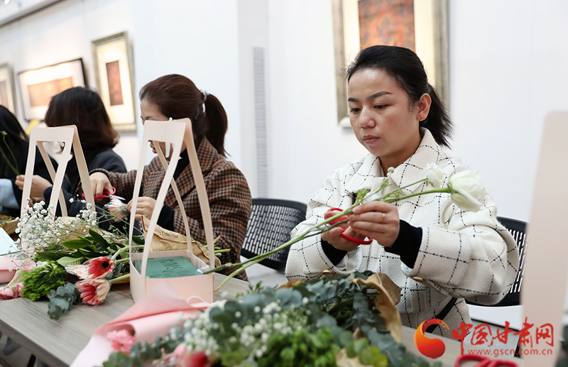 甘肅省人社廳開展慶祝國際勞動婦女節(jié) “人社巾幗獻智慧、助力創(chuàng)業(yè)穩(wěn)就業(yè)” 主題系列活動