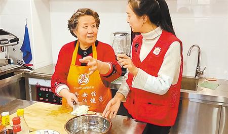 居家養老托起幸福“夕陽紅”——甘肅建設多元養老服務體系讓老年人安度晚年