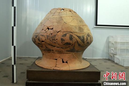 圖為南佐遺址出土的彩陶罐。(資料圖) 甘肅省文物局供圖 圖為南佐遺址出土的彩陶罐。(資料圖) 甘肅省文物局供圖