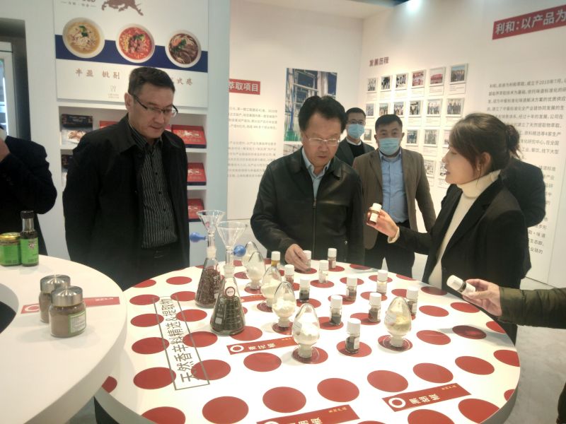 青島市農(nóng)業(yè)農(nóng)村局專家組來(lái)隴南開展東西部協(xié)作交流幫扶工作
