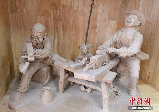 圖為泥塑作品。 劉玉桃 攝 圖為泥塑作品。 劉玉桃 攝