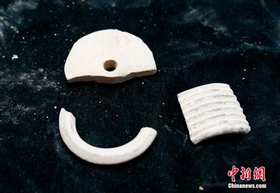 圖為靜寧縣賈河鄉竇坪村出土的佩飾。 夏劍鋒 攝 圖為靜寧縣賈河鄉竇坪村出土的佩飾。 夏劍鋒 攝