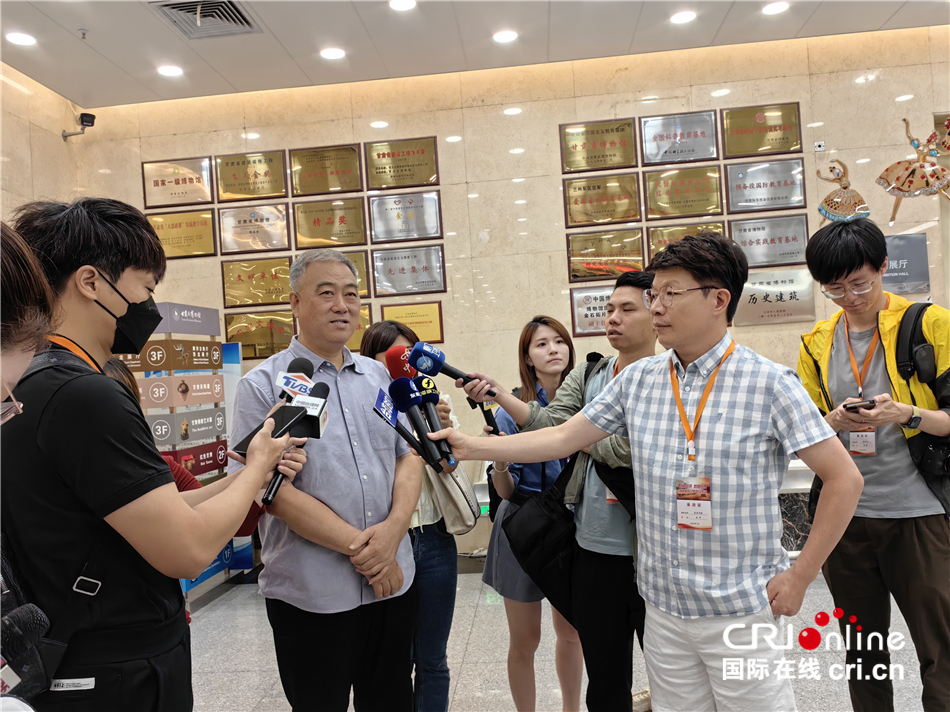 “絲路風采 如意甘肅”海峽兩岸記者聯合采訪實錄一:蘭州之精美_fororder___172.100.100.3_temp_2_1_2_1_1_2c2ca695-d4d1-467e-9fee-5c549ed424e2