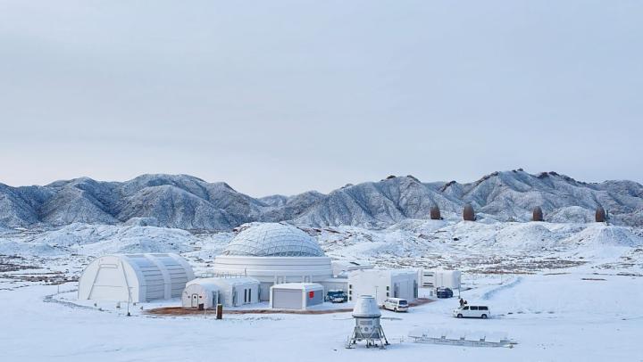 2023年12月14日拍攝的甘肅省金昌市“火星1號基地”雪后景象。新華社發(李婷 攝) 2023年12月14日拍攝的甘肅省金昌市“火星1號基地”雪后景象。新華社發(李婷 攝)