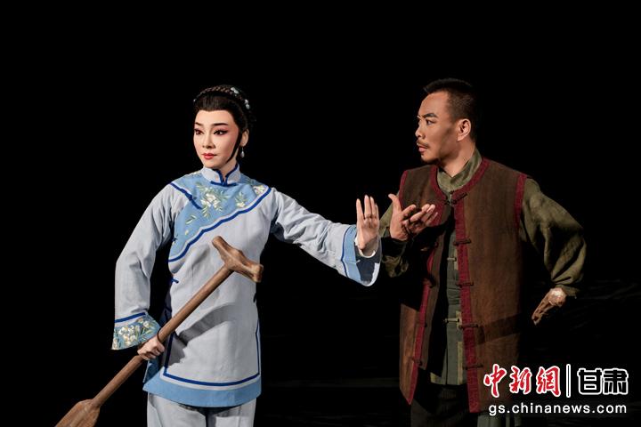 圖為演出劇照。甘肅省隴劇院供圖 圖為演出劇照。甘肅省隴劇院供圖